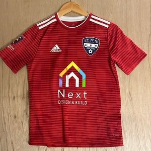 Adidas Soccer Jersey Boys Large Color Red Logo Fun Play Outside Runs Small